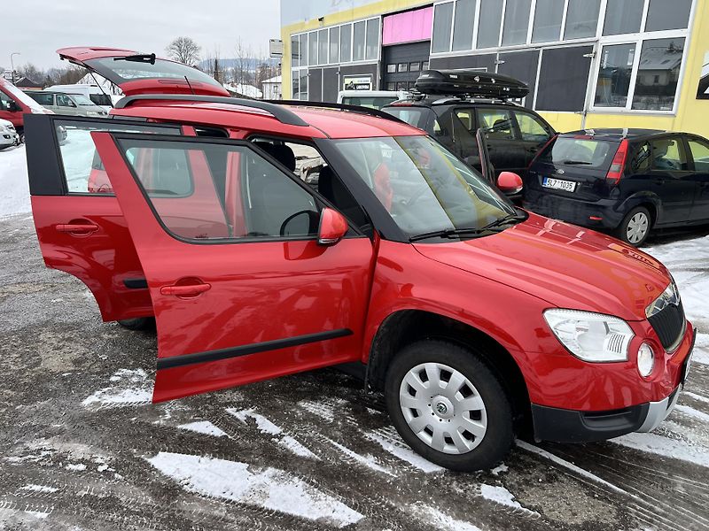 Škoda Yeti 1.2TSI 77KW,1MAJ,TZ,KLIMA,CZ - fotka 31 z 41