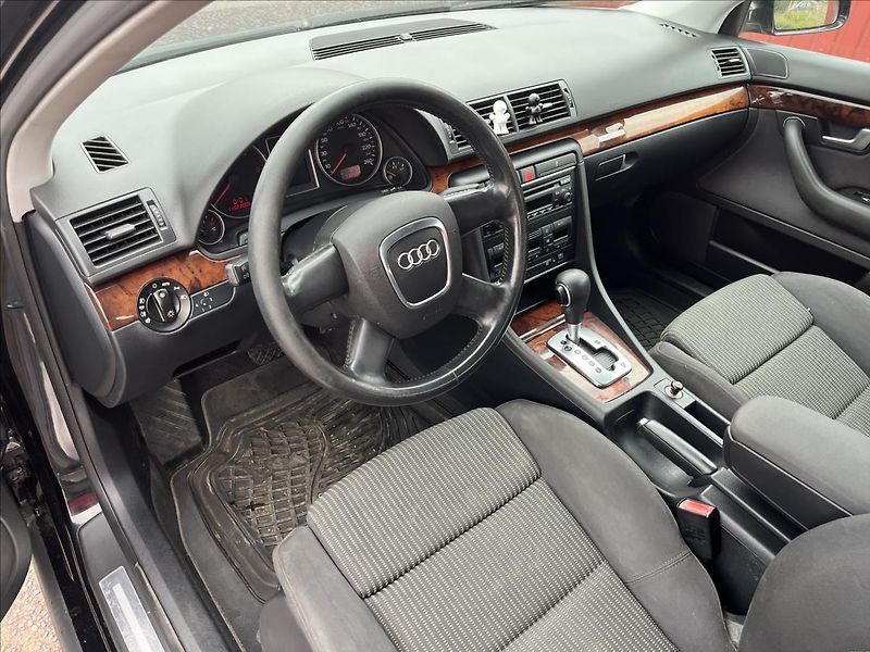Audi A4 Avant 3,0 TDi 150KW 4x4 AUTOMA - fotka 9 z 31