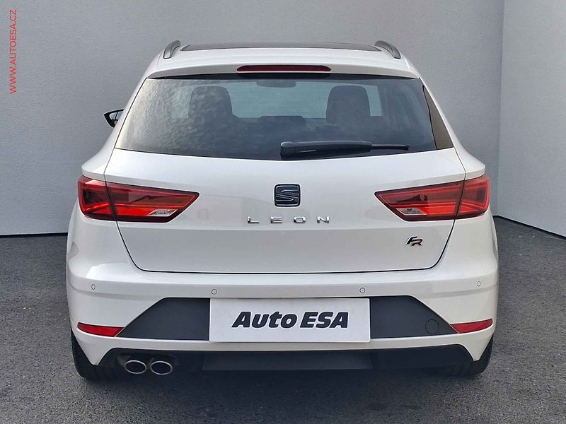 Seat Leon (2017) 1.8 TSi, FR, LED, +ALU, panor - fotka 5 z 18