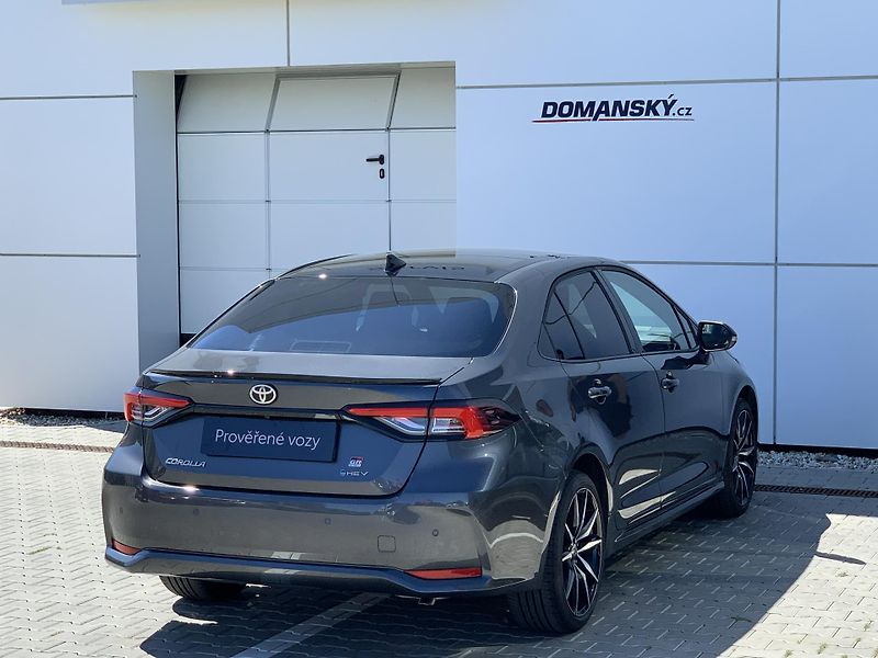 Toyota Corolla SD GR SPORT DYNAMIC 1.8 HEV AT - fotka 3 z 35