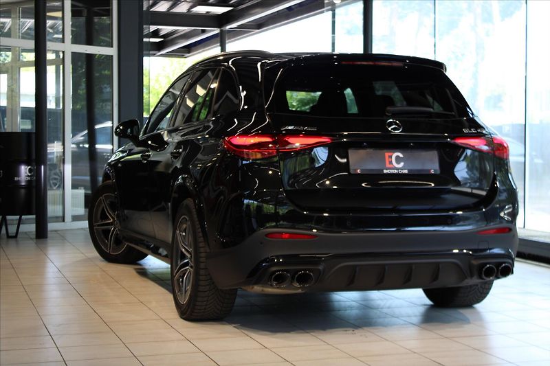 Mercedes-Benz GLC 43 AMG 4MATIC Premium Night/36 - fotka 35 z 39