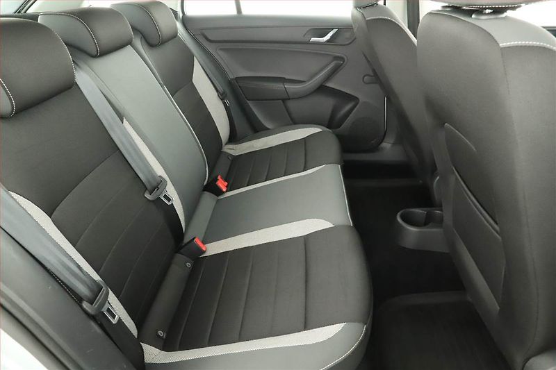 Škoda Rapid (2017) 1.2 TSI - fotka 7 z 12