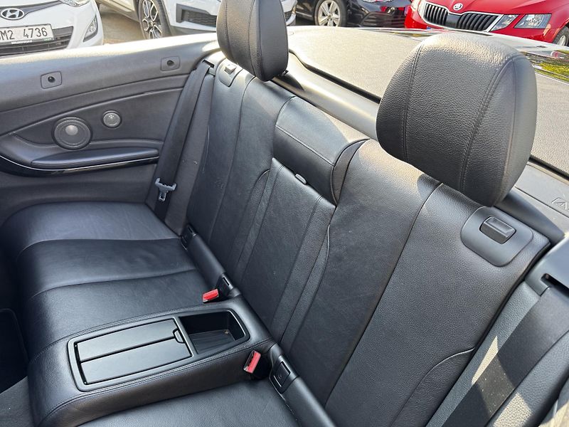 BMW Řada 4 (2014) 435i M-paket - fotka 33 z 38
