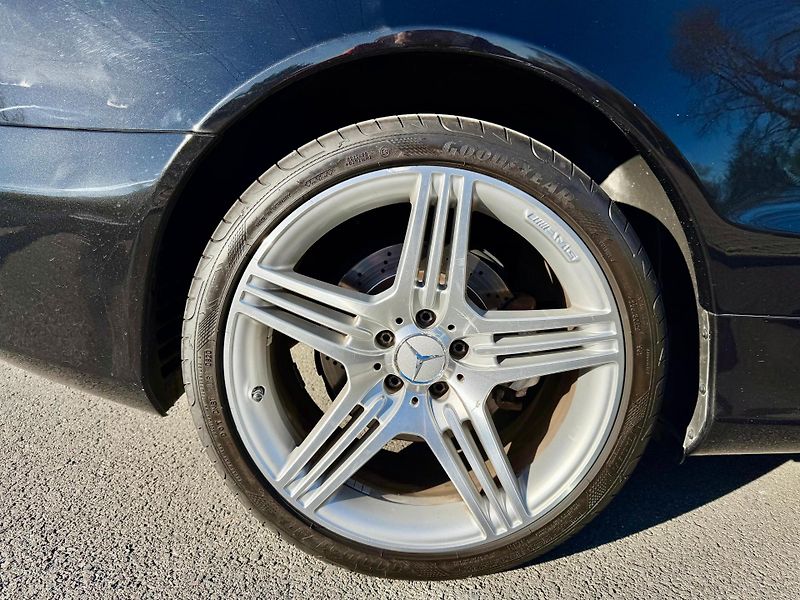 Mercedes-Benz SL (2009) 350, Euro 4, Kabrio - fotka 8 z 22