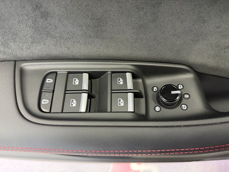 Audi SQ8 QUATTRO, B&O, VIRTUAL, WEBASTO - fotka 30 z 34
