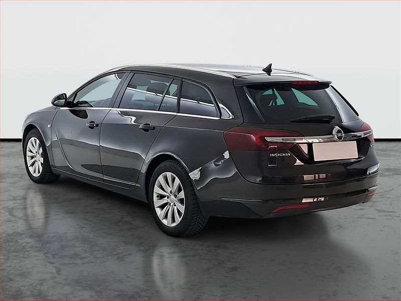 Opel Insignia (2015) 2.0 CDTI, Navi, Xenony - fotka 4 z 17
