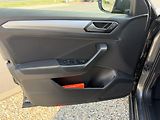 Volkswagen T-Roc 1,5 TSi/110kW LIFE - DSG,TZ,.. - náhled 9