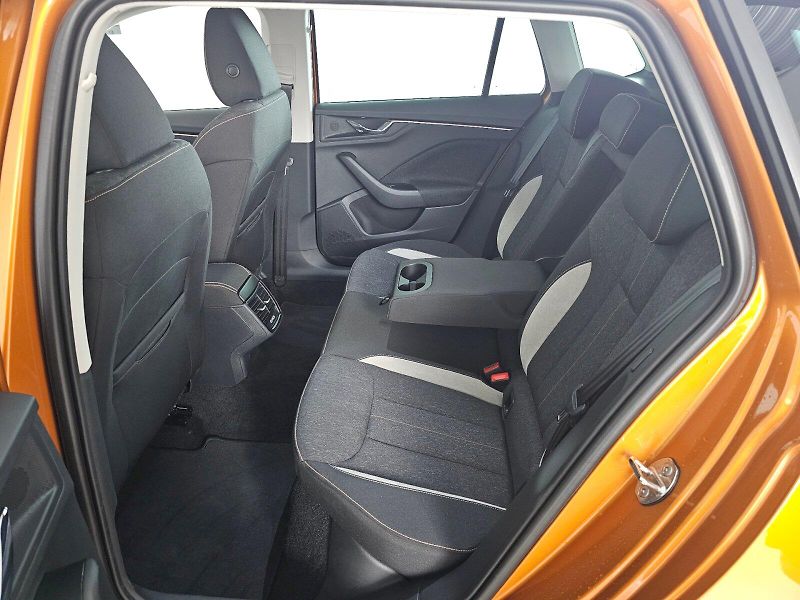 Škoda Kamiq (2024) 1.0TSI 81kW DSG TOP SELECTION - fotka 8 z 29