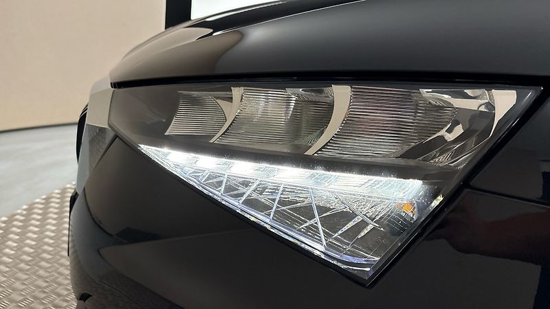 Škoda Scala 1.0 TSI DSG Ambition - fotka 18 z 22