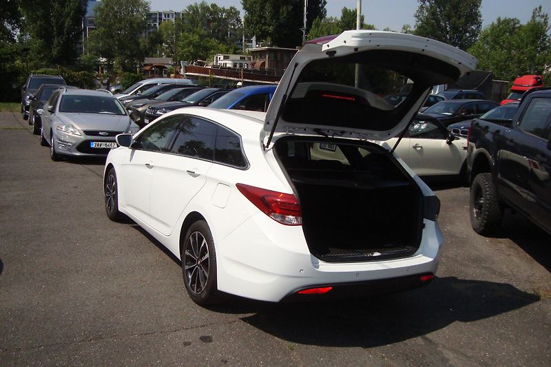 Hyundai i40 (2017) 1.7 CRDi 16V, AUT - fotka 10 z 62