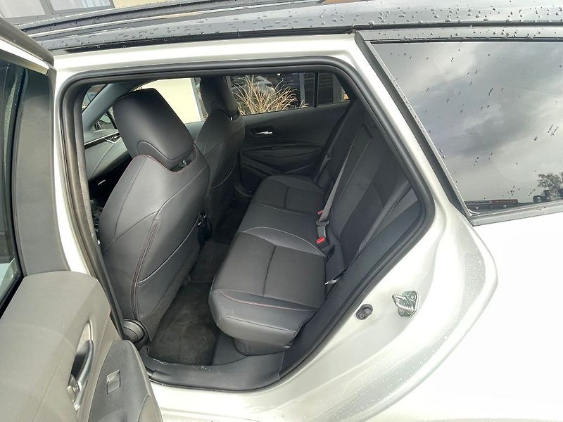 Toyota Corolla 2.0 Hybrid GR SPORT - fotka 24 z 28