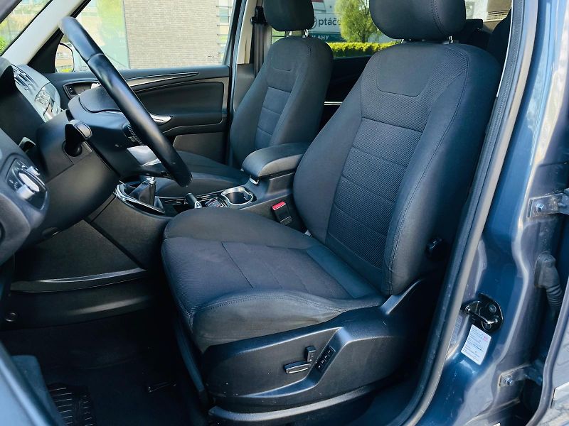 Ford Galaxy 2.2TDCi MANUÁL 7 MÍST TAŽNÉ  - fotka 31 z 50