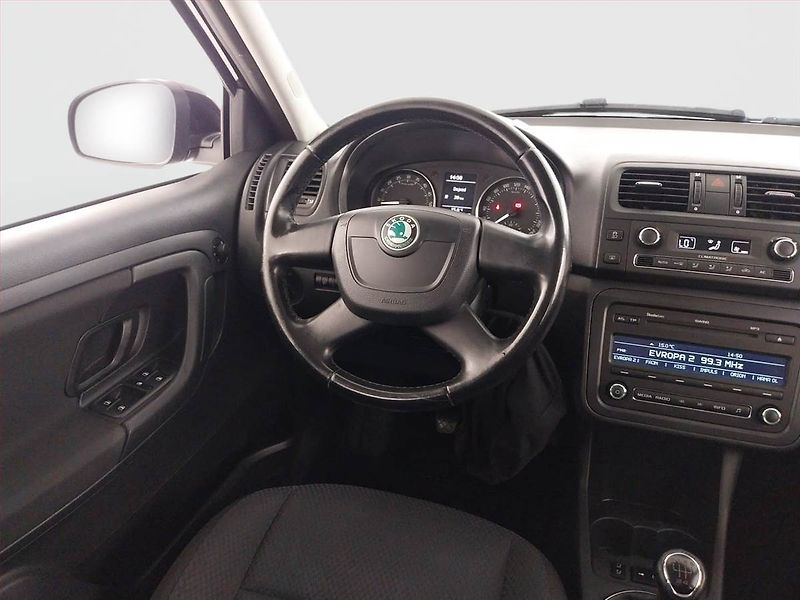 Škoda Fabia (2012) Ambition 1.6 TDI, Serv.kniha - fotka 7 z 20
