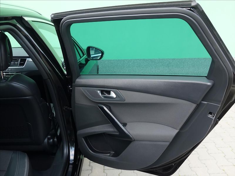 Peugeot 508 2,0 133kW ALLURE AUTOMAT - fotka 28 z 33