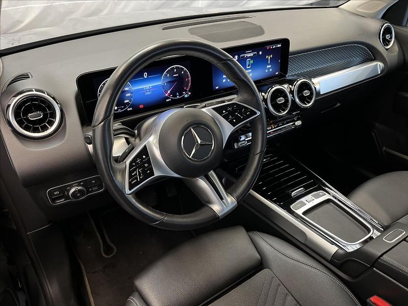Mercedes-Benz GLB 200 d 4MATIC - fotka 9 z 22