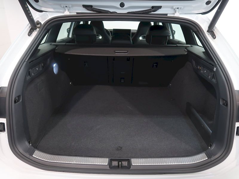 Volkswagen Passat (2024) R-LINE 1.5TSI 200KW eHYBRID WE - fotka 42 z 46