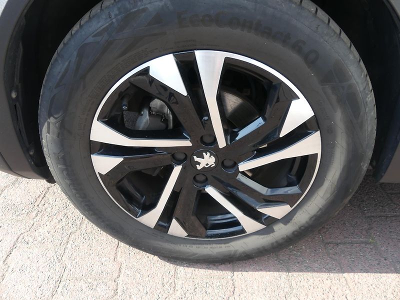 Peugeot 2008 (2022) 1,5 BlueHDi MAN6 - fotka 22 z 22