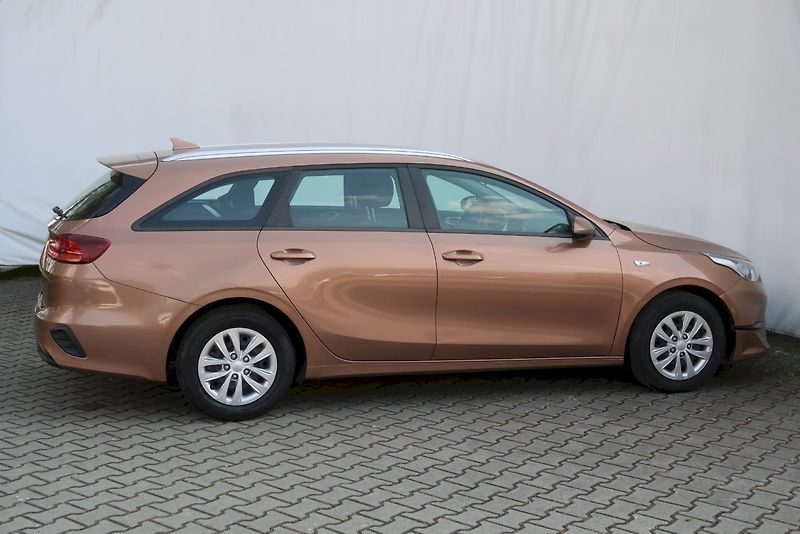 Kia Ceed (2022) Sportswagon 1.0 T-GDI / 88 kW - fotka 3 z 30