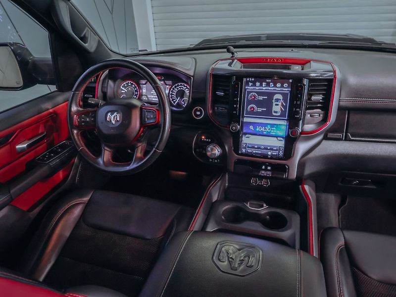 Dodge RAM 1500 5.7 REBEL 295 kW - fotka 31 z 34