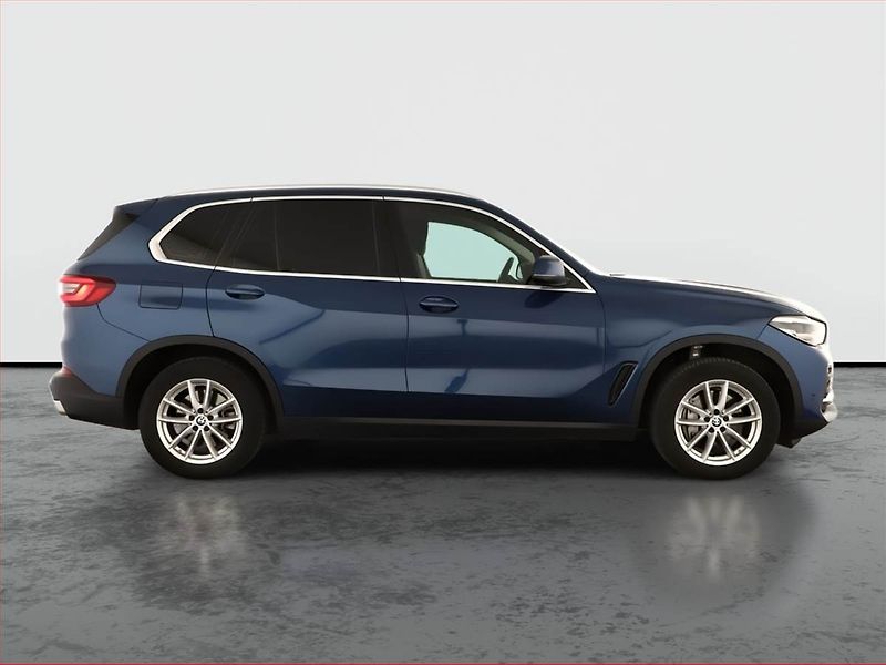 BMW X5 (2022) xDrive40i - fotka 6 z 21