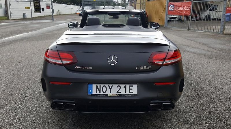 Mercedes-Benz Třídy C 63S AMG V8 Cab Final Edition - fotka 14 z 28