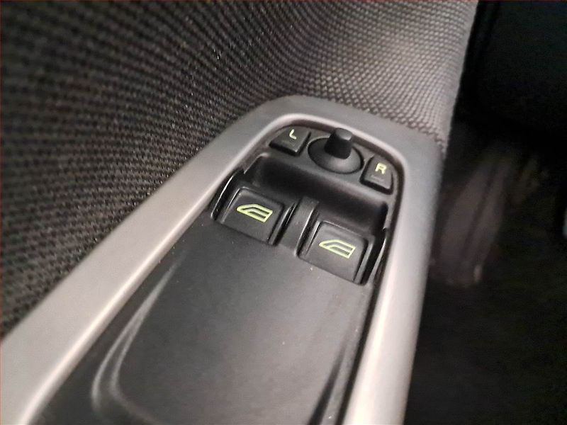 Volvo C30 (2007) 2.0 D, Eko.zaplacen, po STK - fotka 17 z 17