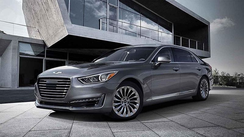 Genesis G90.