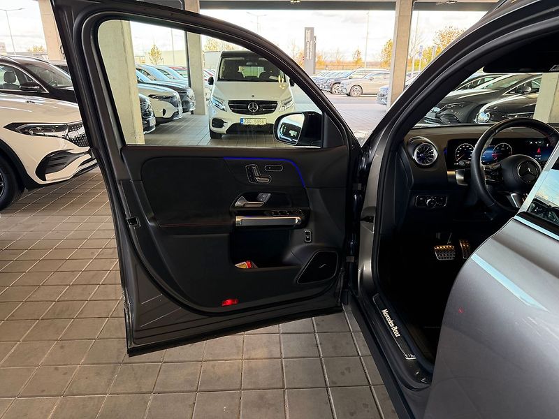 Mercedes-Benz GLB 200d AMG - fotka 9 z 21