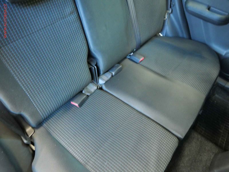 Suzuki Swift (2006) 1.4i, AC, STK5/28 - fotka 12 z 19