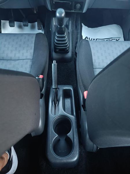 Suzuki Jimny 1.3/63kW, benzin, 4x4 - fotka 22 z 23