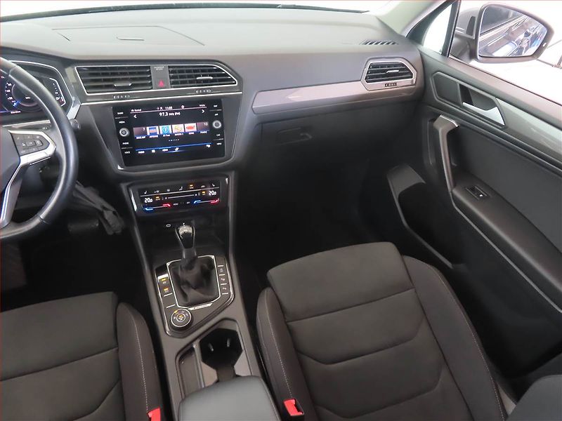 Volkswagen Tiguan Allspace (2022) 2.0 TDI - fotka 8 z 34
