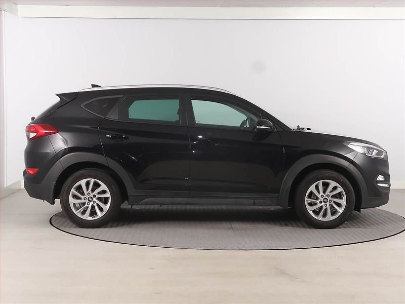 Hyundai Tucson (2016) 1.7 CRDi, ČR,1.maj, Navi - fotka 6 z 17