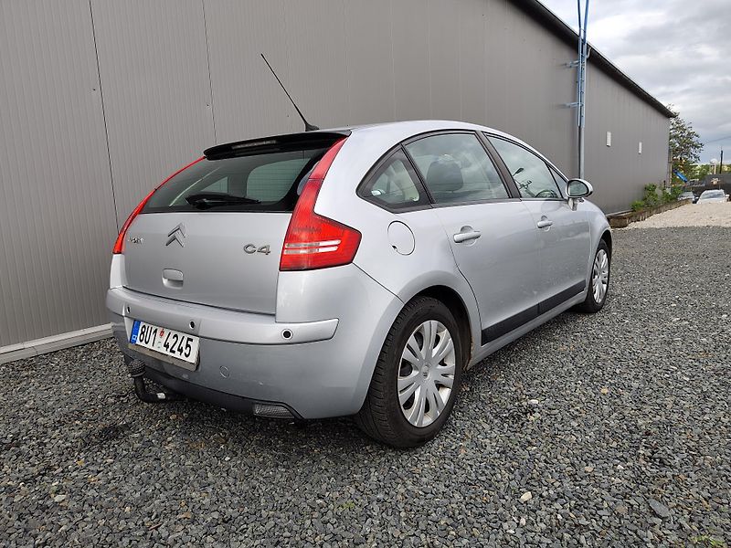 Citroën C4 2,0i 103KW - fotka 6 z 17