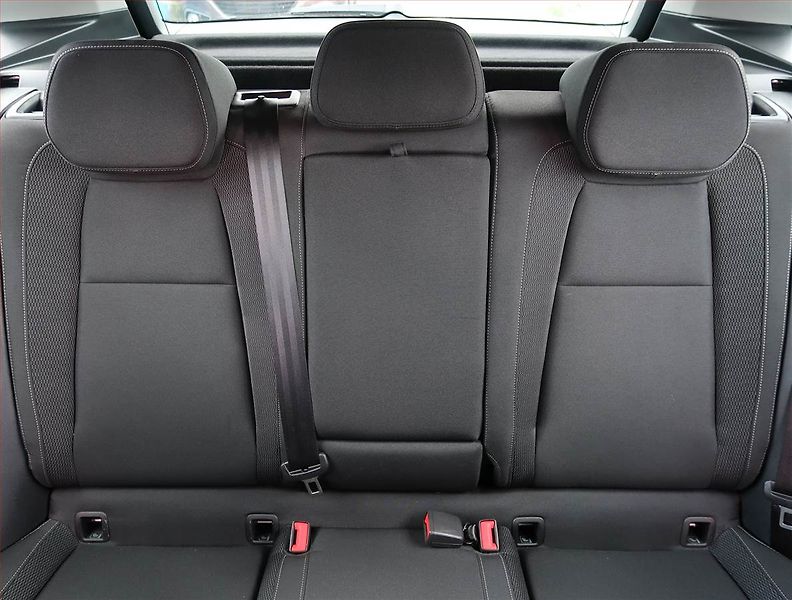 Škoda Karoq (2023) Ambition 2.0 TDI - fotka 10 z 24