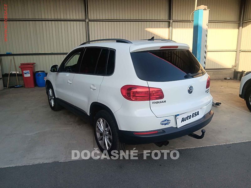 Volkswagen Tiguan (2014) 2.0TDi 4x4, servis.kniha, AT - fotka 2 z 3