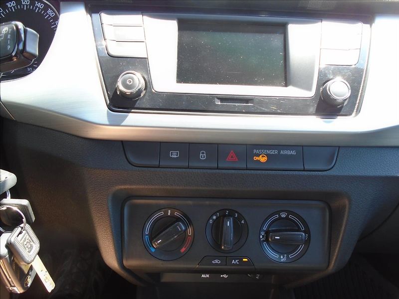 Škoda Fabia 1,0 - fotka 25 z 25