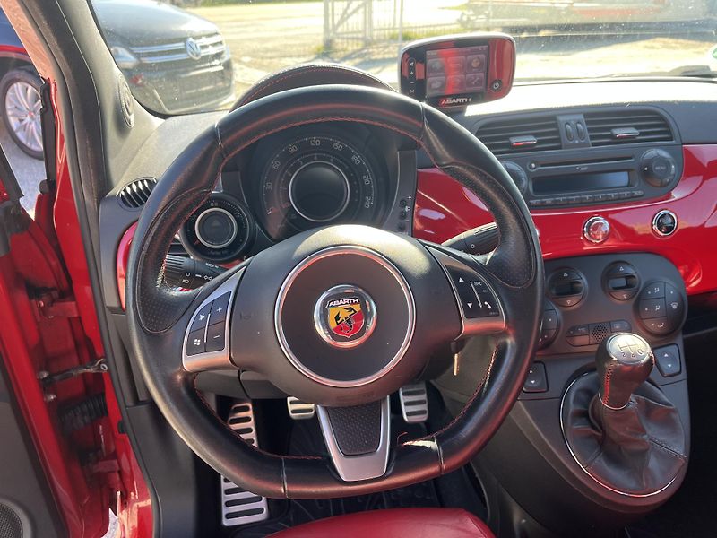 Abarth 500 (2009) 1.4 T 118KW essensse 96000KM - fotka 20 z 26