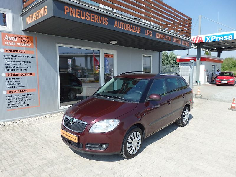 Škoda Fabia COMBI 1.4 16V ABS, KLIMATIZACE - fotka 1 z 13