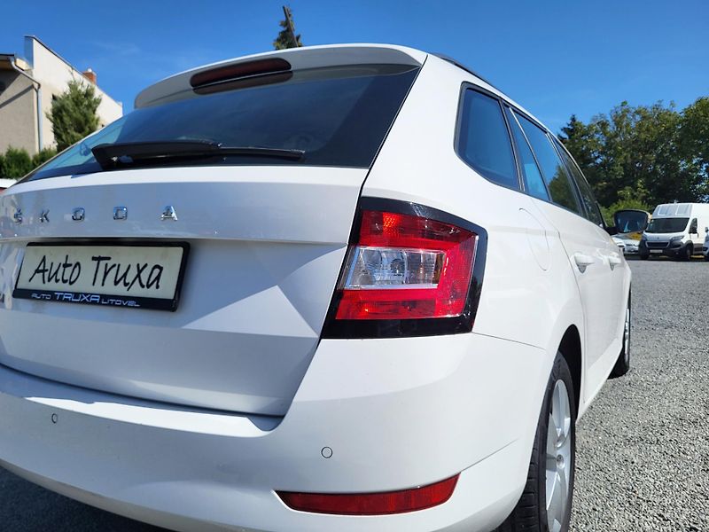 Škoda Fabia 1.0 TSI 70kW Combi TOUR *ČR - fotka 38 z 43