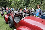 Na akci Jízda do vrchu a výstava historických vozidel se představilo na tři sta automobilů a motocyklů.