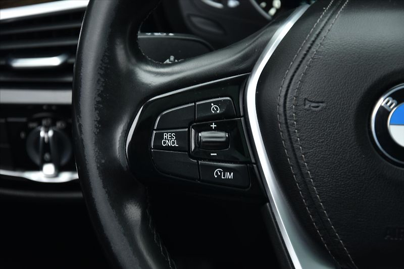 BMW Řada 5 520d xDrive LUXURY NAVI ČR - fotka 15 z 28