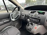 Renault Scénic (2006) 1.9 DCi - náhled 12