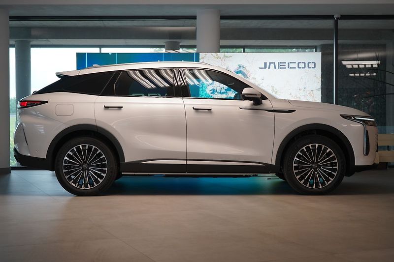 Omoda Ostatní 1.5 T-GDI 3DHT AWD PREMIUM - fotka 5 z 54