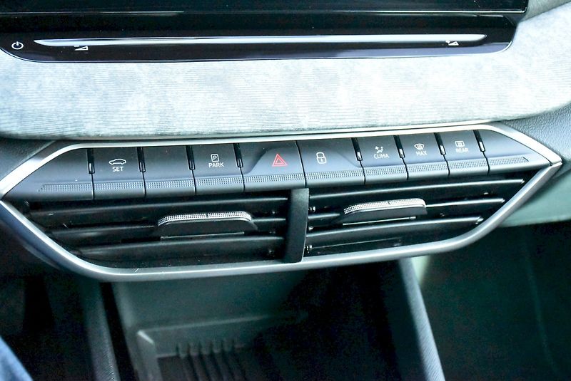 Škoda Octavia (2024) TOP SELECTION 2.0 TDI 110kW DS - fotka 20 z 32