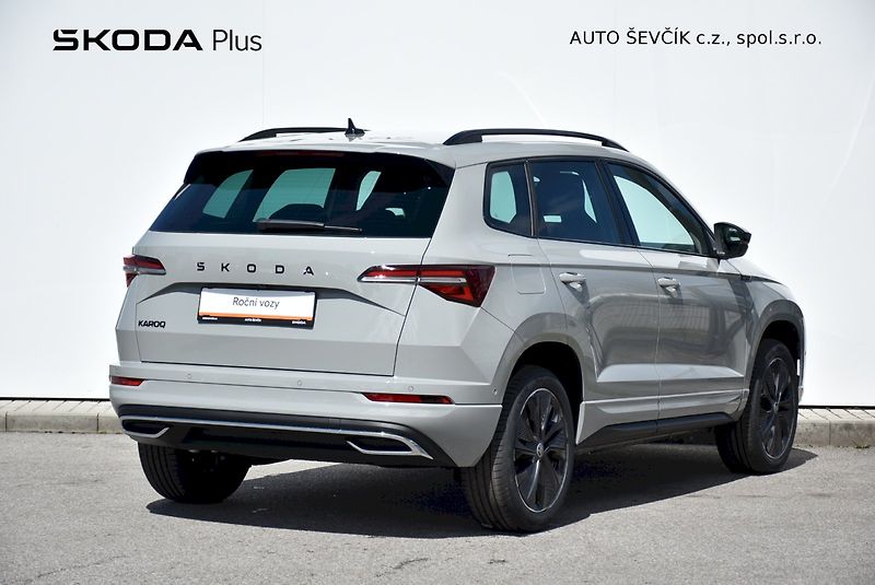 Škoda Karoq (2026) Sportline 1,5 TSI 110 kW 7° au - fotka 2 z 47