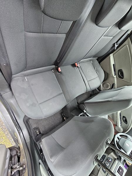 Renault Mégane (2010) 1.6i , KLIMA - fotka 15 z 17