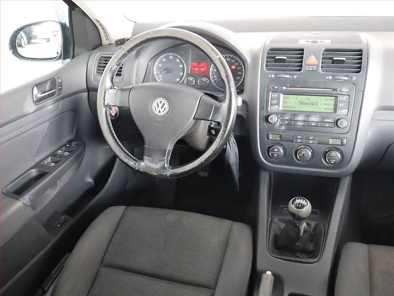Volkswagen Golf (2005) 1.4 16V, nová STK, dobrý stav - fotka 7 z 15