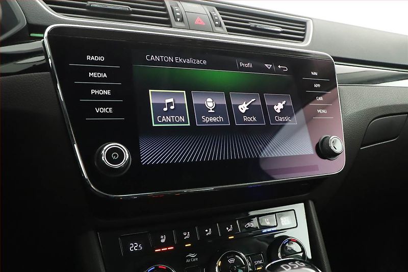 Škoda Superb (2018) Laurin&Klement 2.0 TDI - fotka 19 z 29