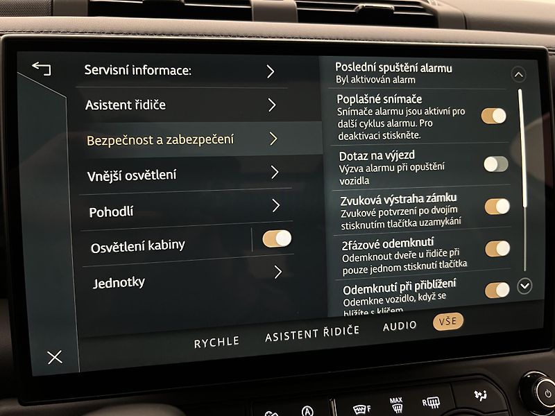 Land Rover Defender (2026) 110 P635 OCTA AWD AUT - fotka 55 z 69