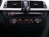 BMW Řada 3 2,0 320 XDrive 135kW Aut. - náhled 21